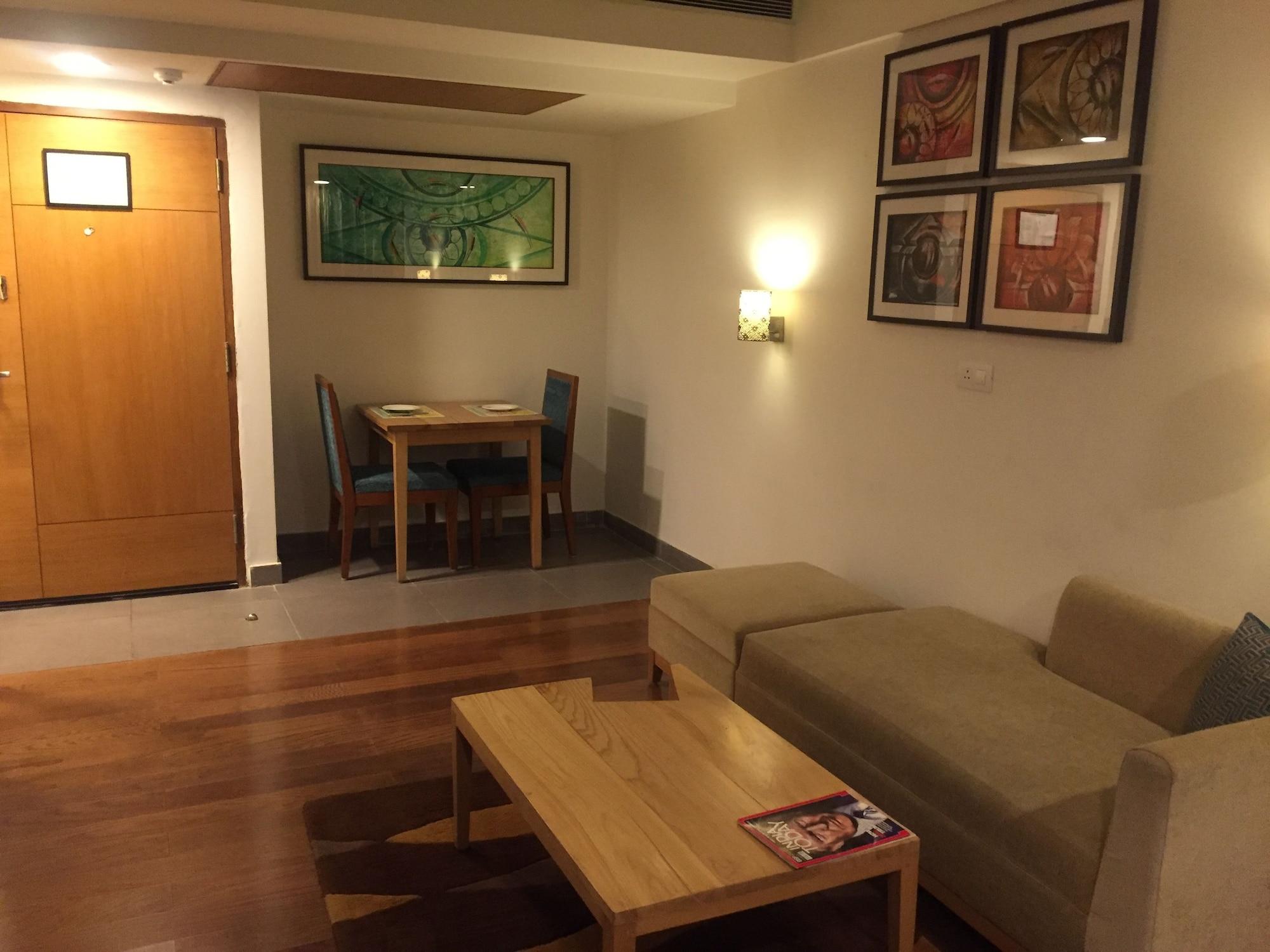 Lemon Tree Hotel, Dehradun Eksteriør billede