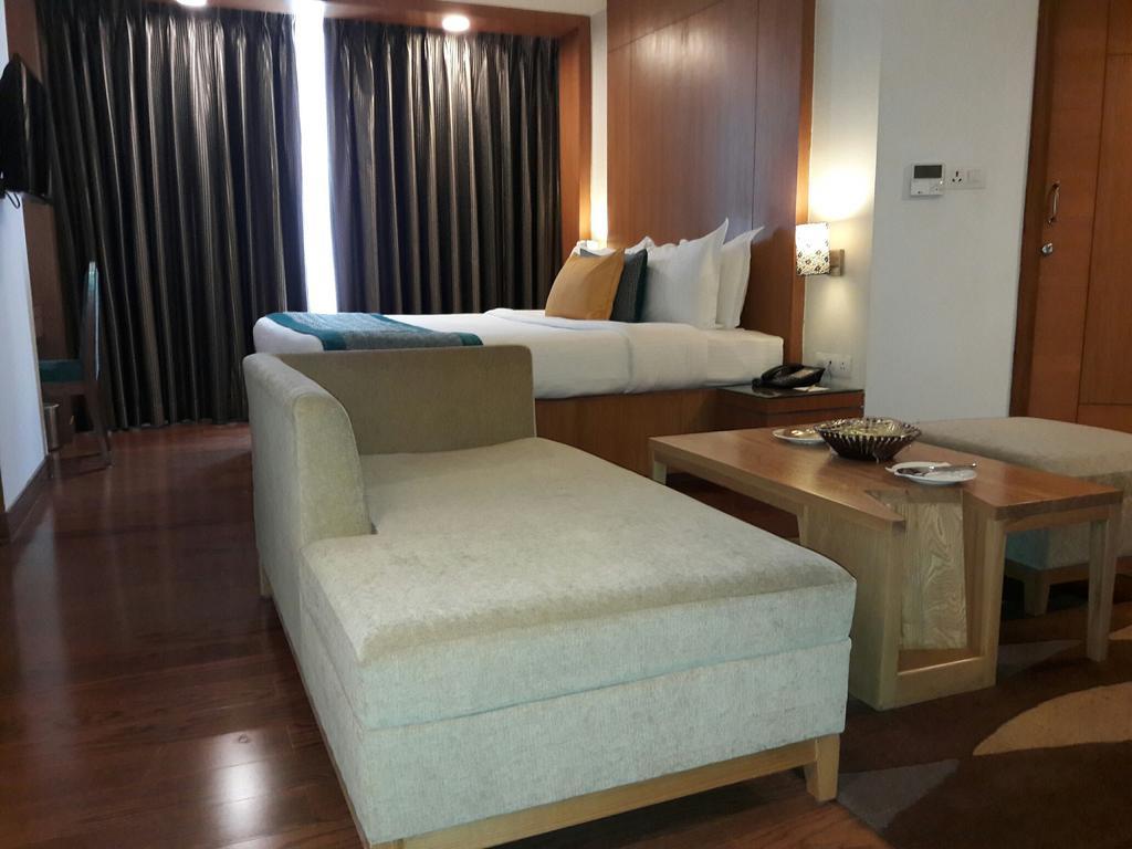 Lemon Tree Hotel, Dehradun Eksteriør billede