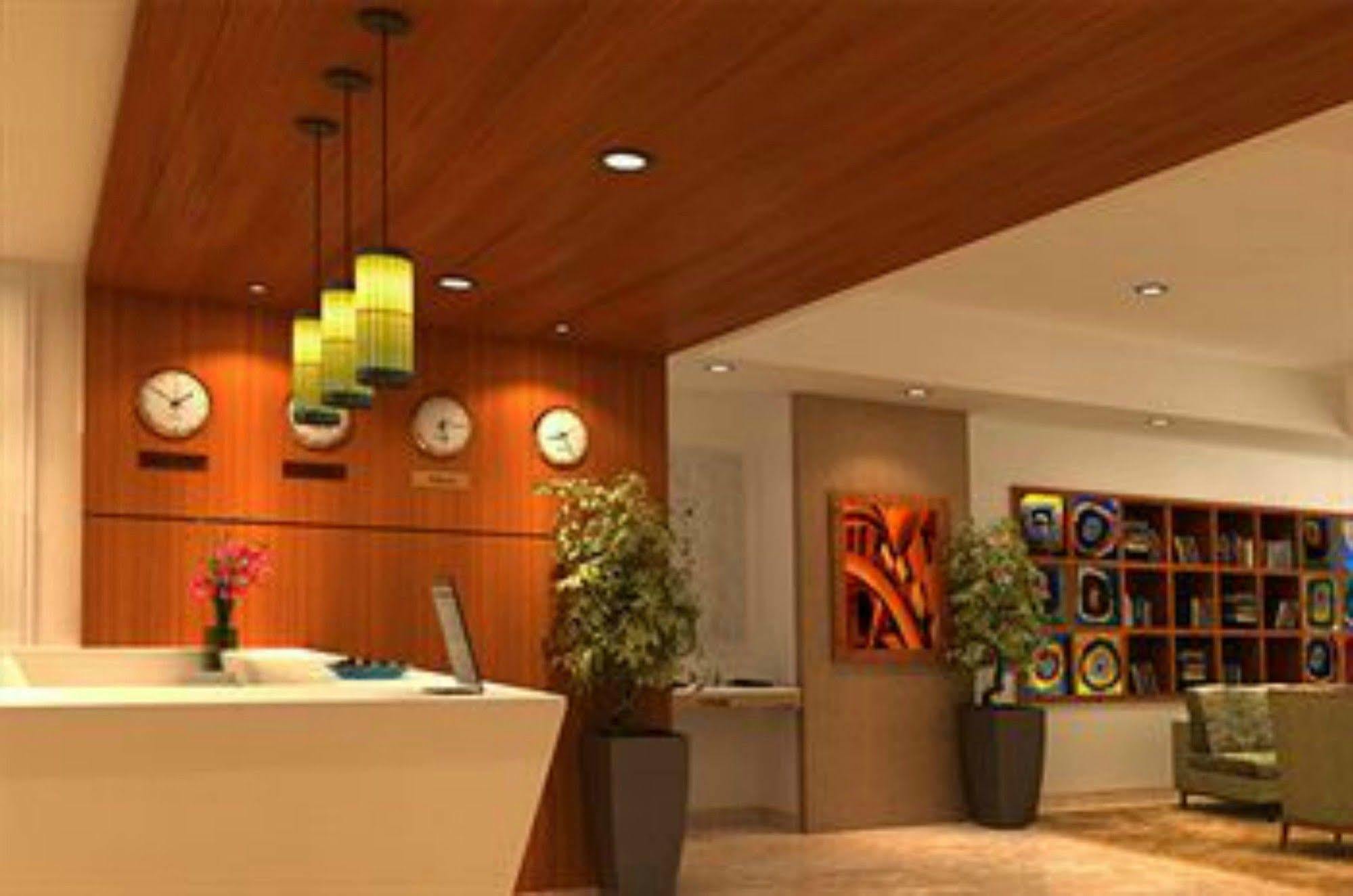 Lemon Tree Hotel, Dehradun Eksteriør billede