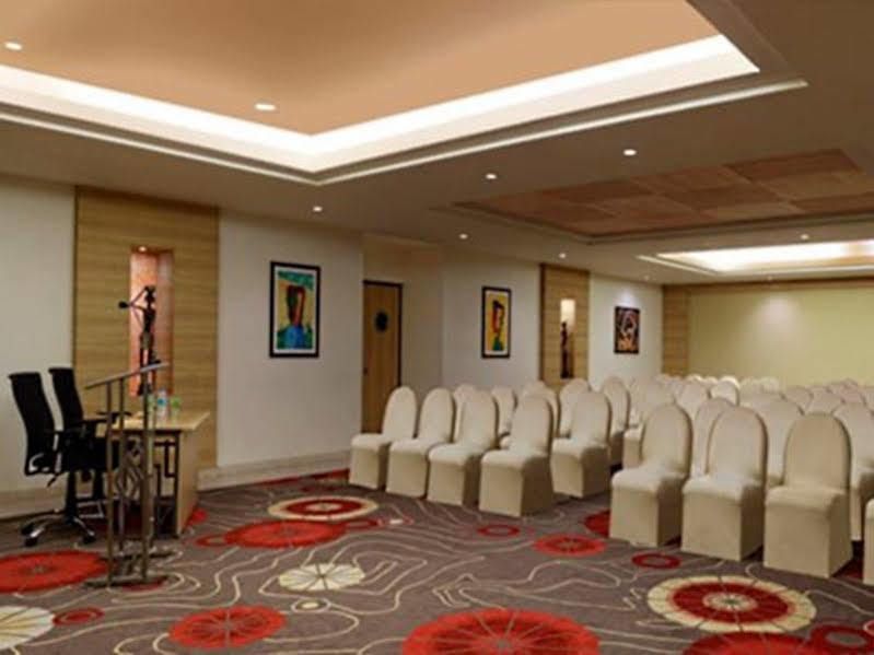 Lemon Tree Hotel, Dehradun Eksteriør billede