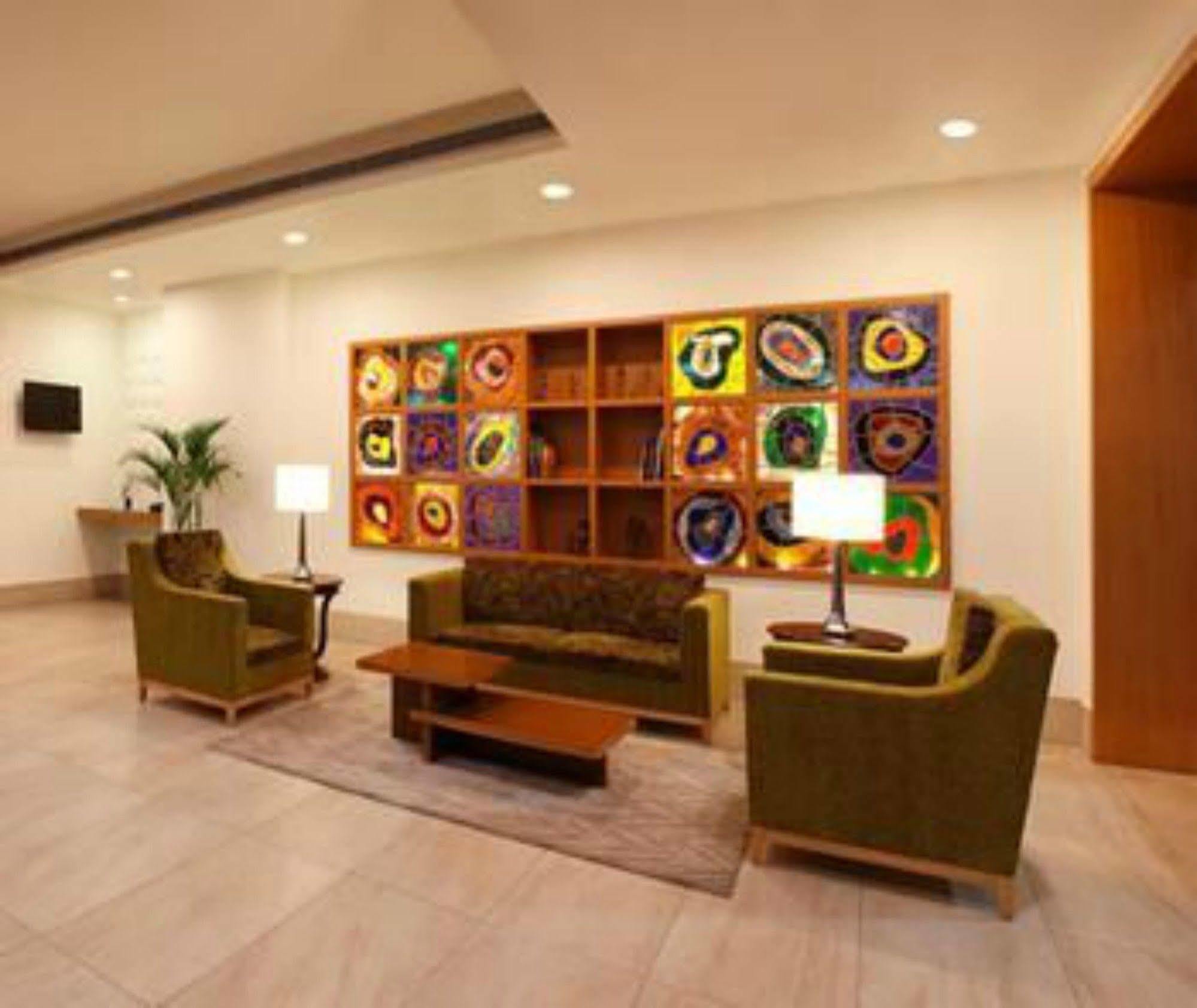 Lemon Tree Hotel, Dehradun Eksteriør billede